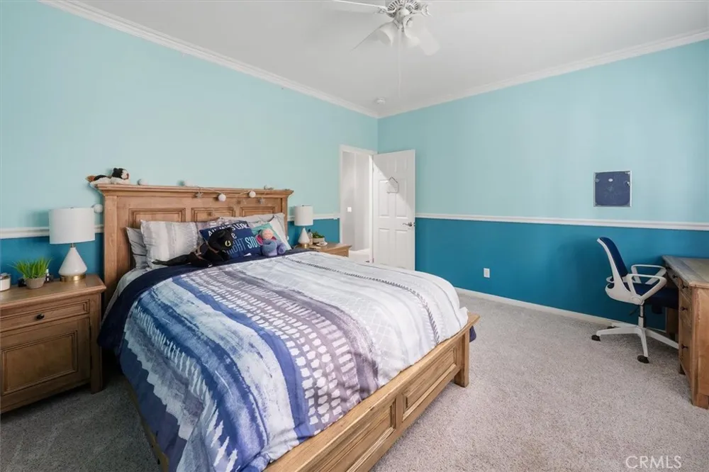 22064 Gold Canyon Saugus, CA 91390