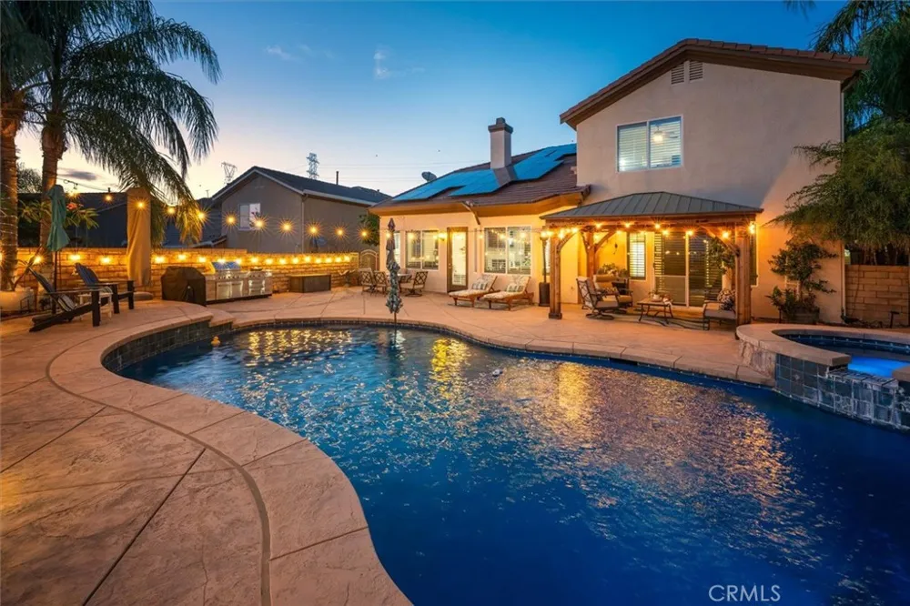 22064 Gold Canyon Saugus, CA 91390