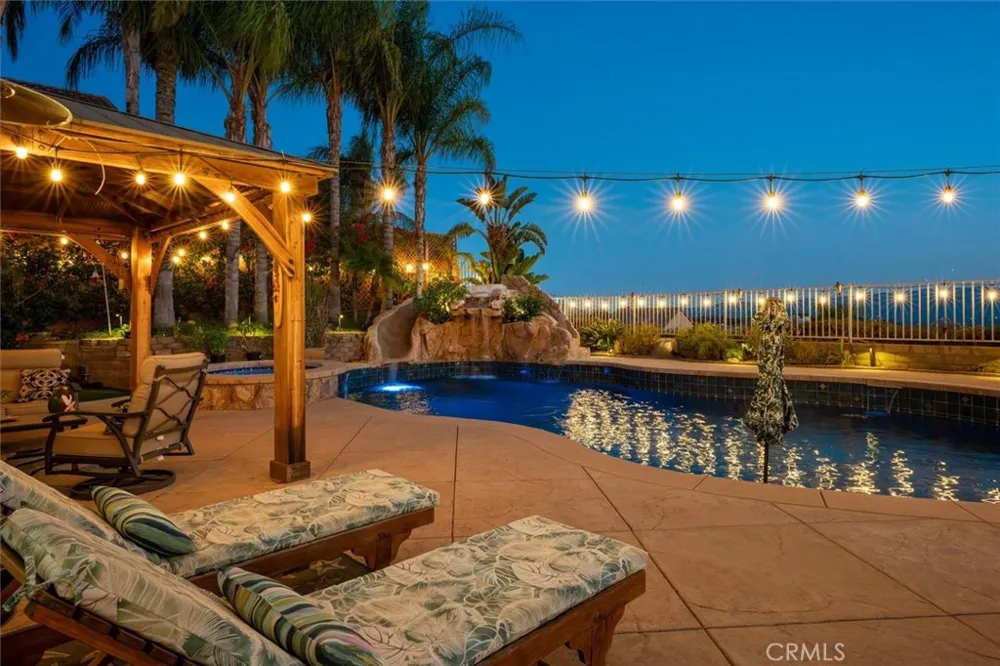 22064 Gold Canyon Saugus, CA 91390
