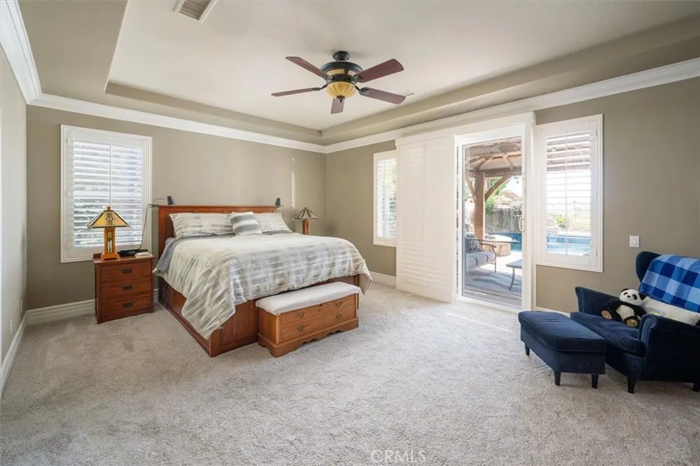 22064 Gold Canyon Saugus, CA 91390