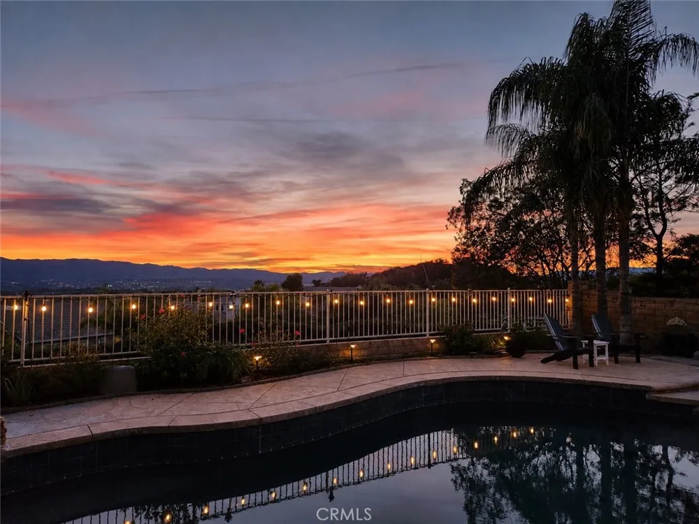 22064 Gold Canyon Saugus, CA 91390