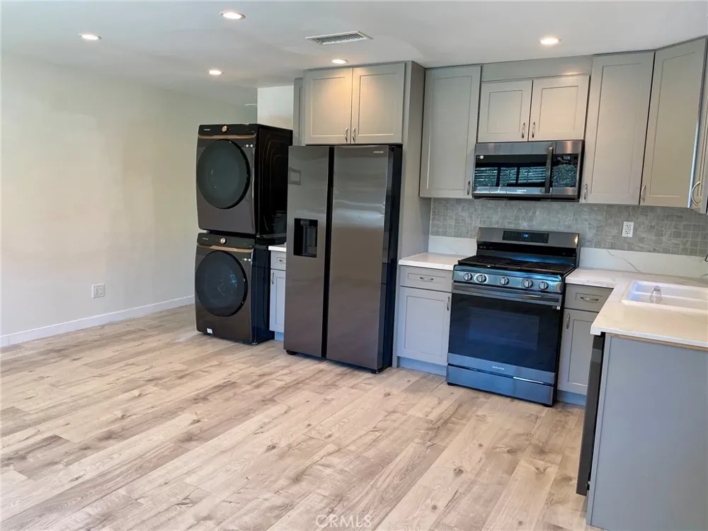 22953 Blythe Street West Hills, CA 91304