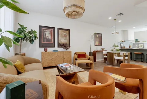 1546 Chia Way
