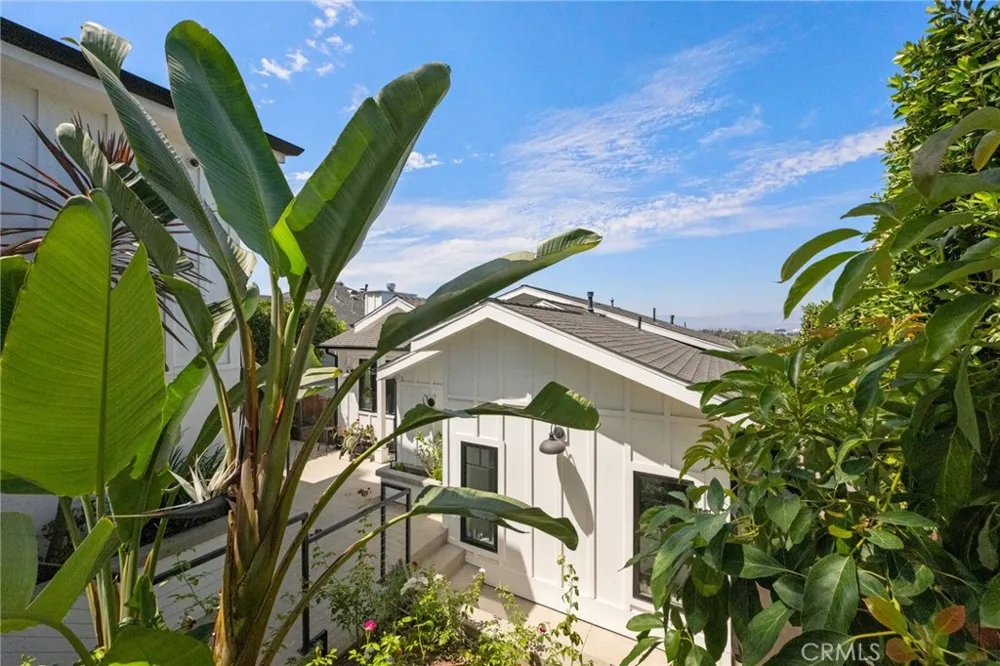 11553 Sunshine Terrace Studio City, CA 91604