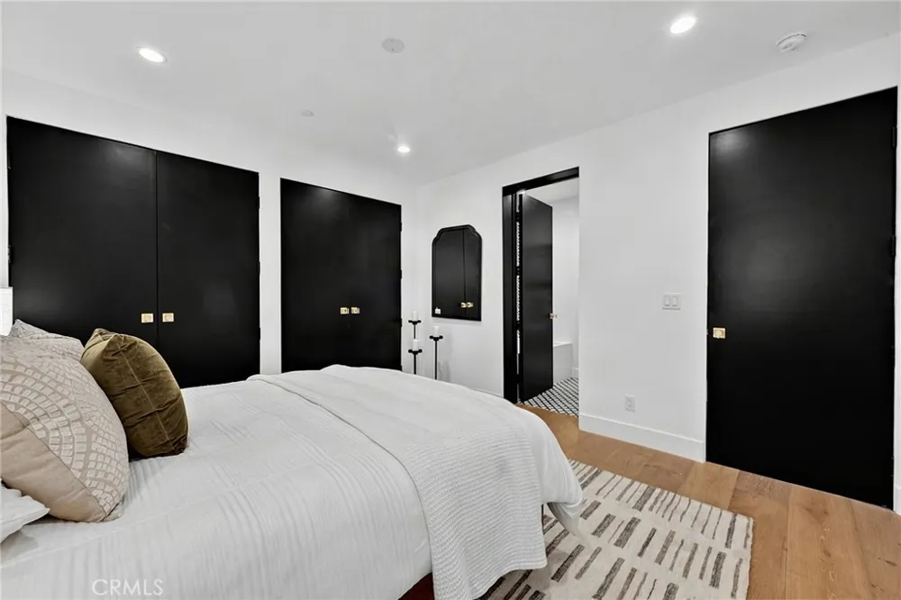 11553 Sunshine Terrace Studio City, CA 91604