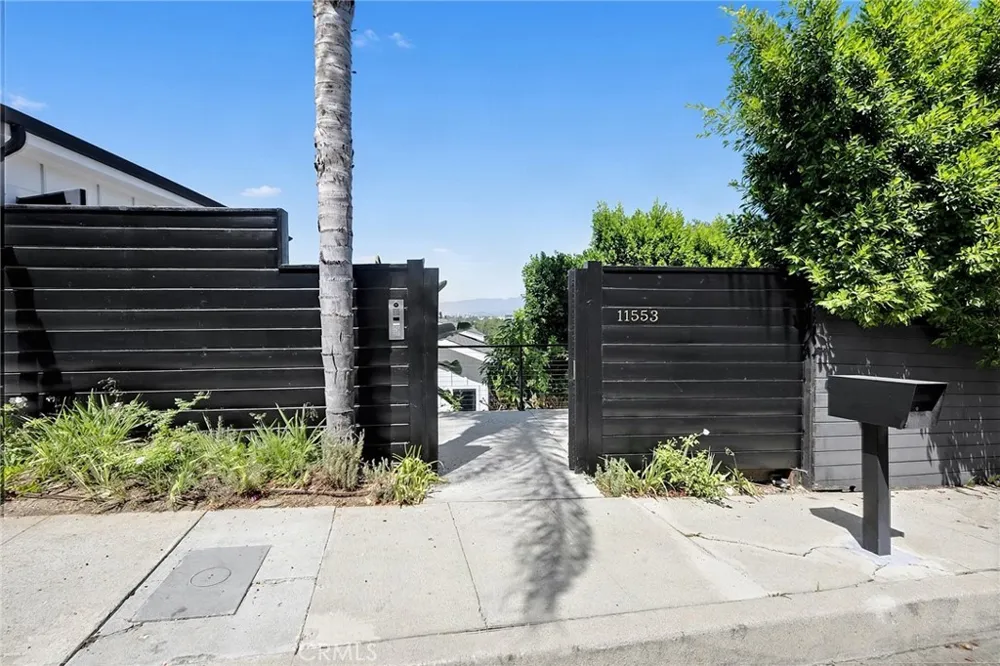 11553 Sunshine Terrace Studio City, CA 91604