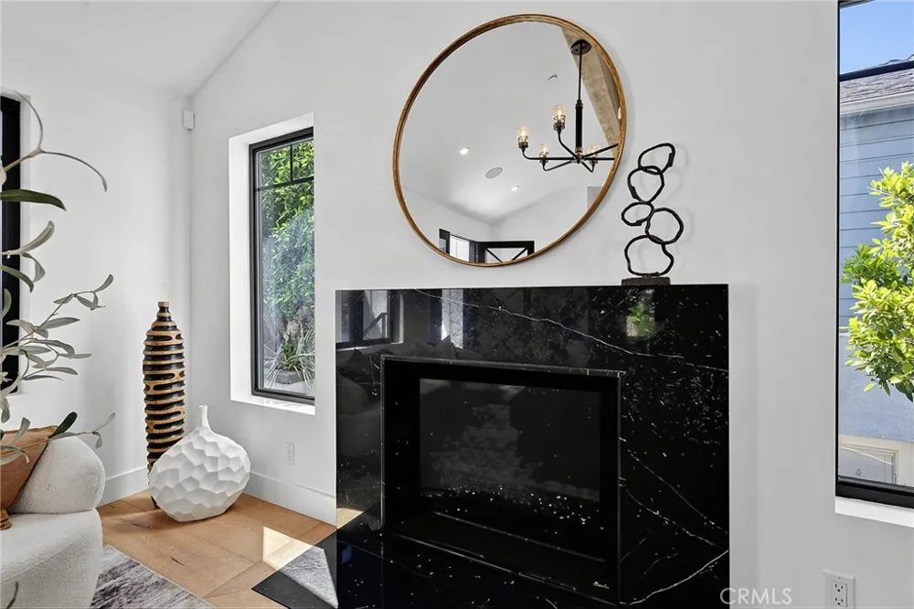 11553 Sunshine Terrace Studio City, CA 91604