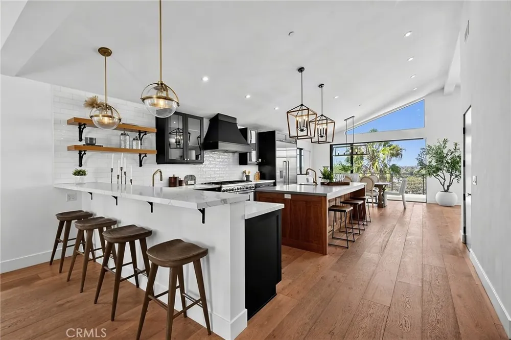 11553 Sunshine Terrace Studio City, CA 91604