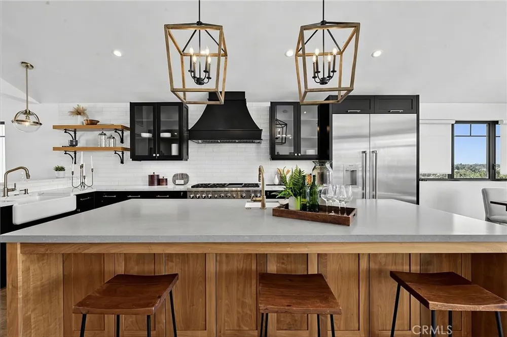 11553 Sunshine Terrace Studio City, CA 91604