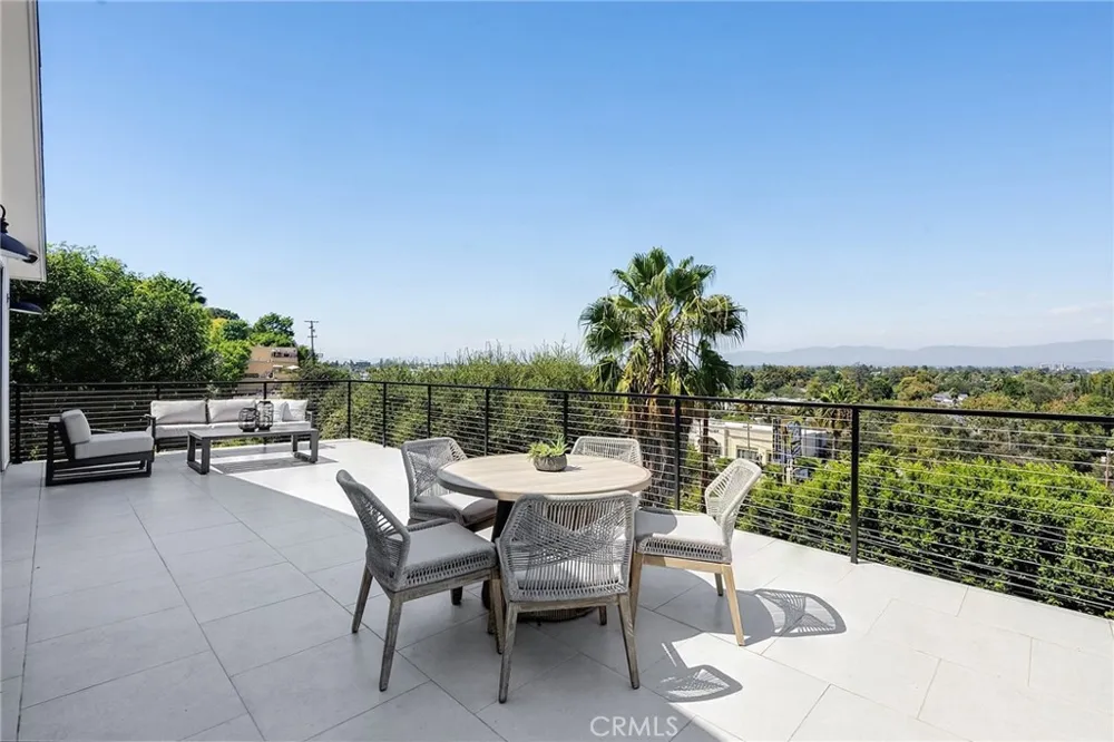 11553 Sunshine Terrace Studio City, CA 91604