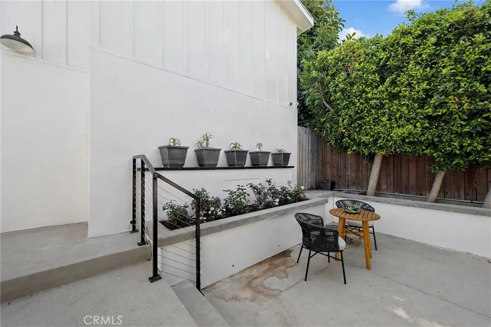 11553 Sunshine Terrace Studio City, CA 91604