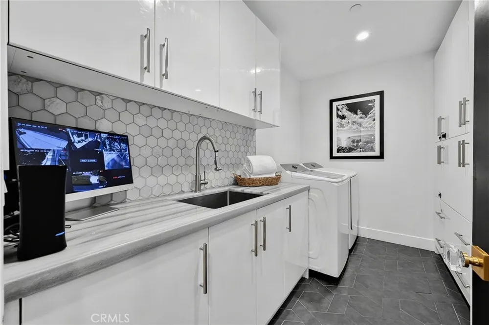 11553 Sunshine Terrace Studio City, CA 91604