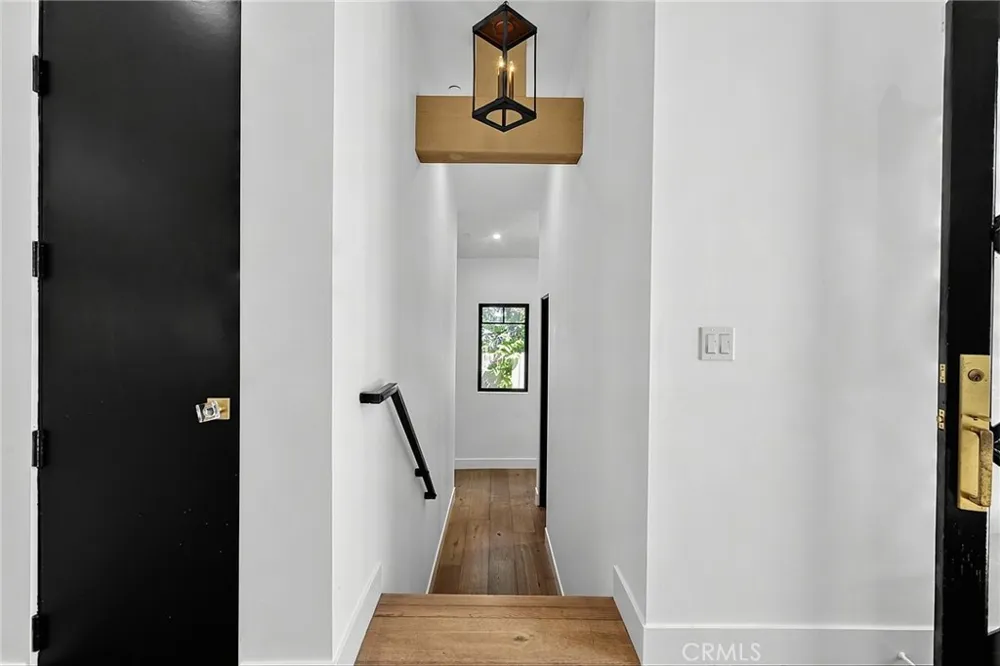 11553 Sunshine Terrace Studio City, CA 91604