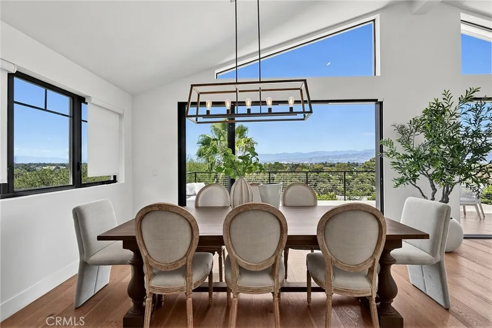 11553 Sunshine Terrace Studio City, CA 91604