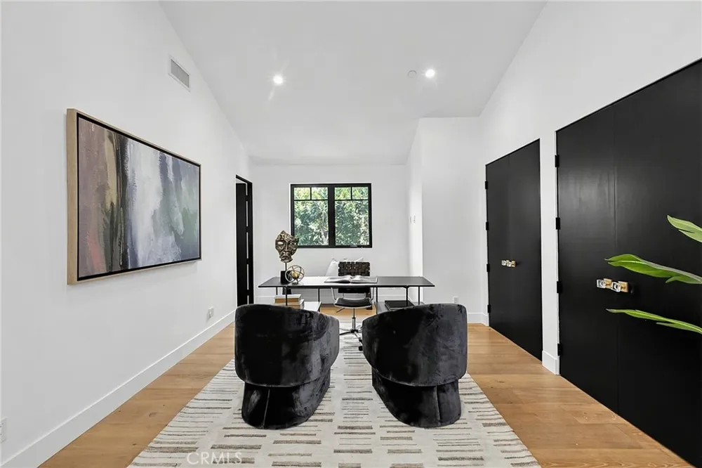 11553 Sunshine Terrace Studio City, CA 91604