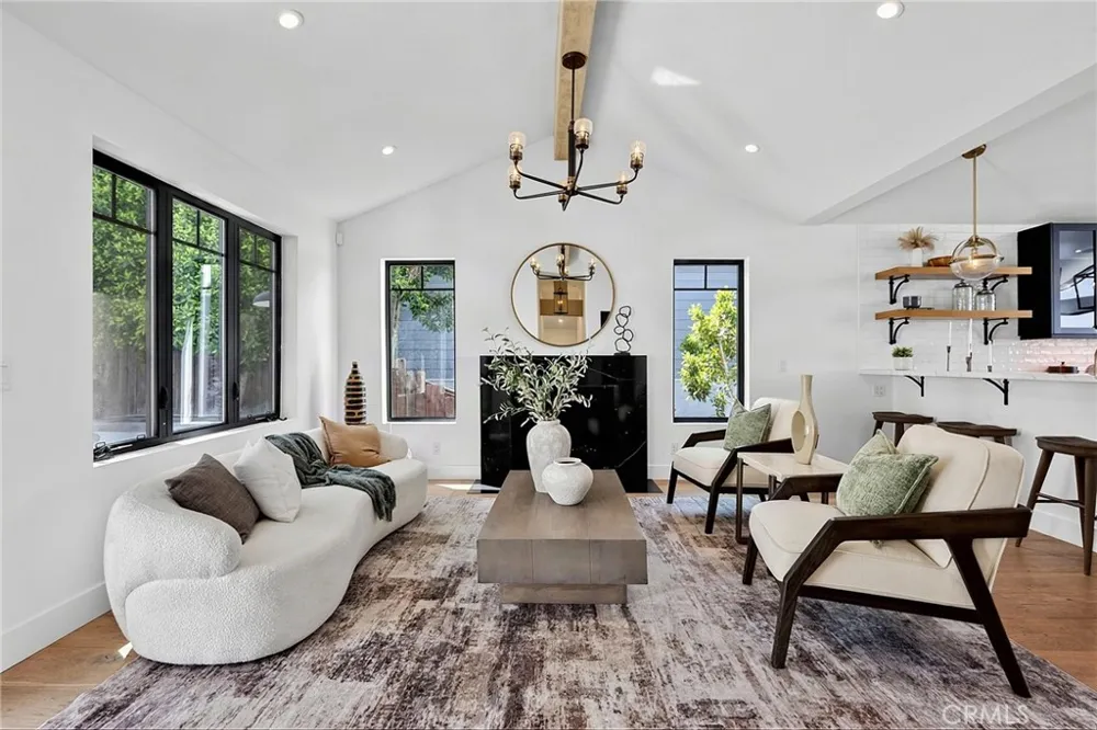 11553 Sunshine Terrace Studio City, CA 91604