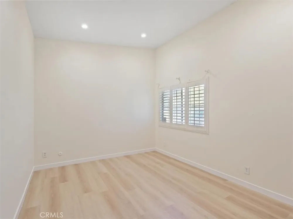 8501 Enfield Avenue Northridge, CA 90011