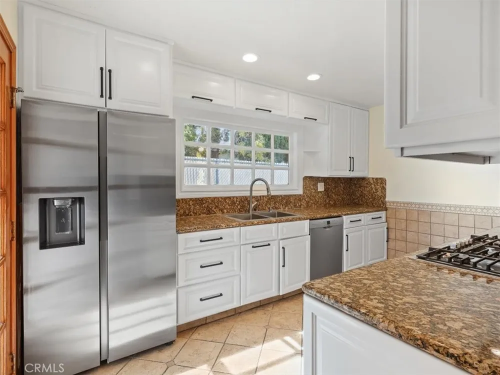 8501 Enfield Avenue Northridge, CA 90011