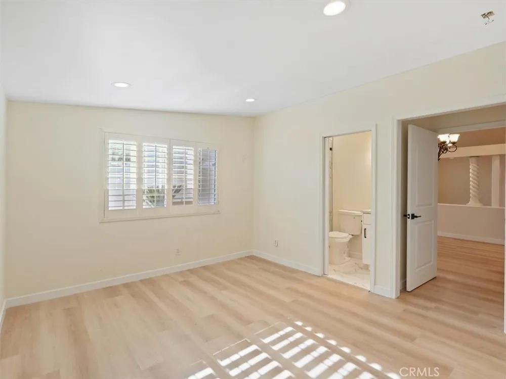 8501 Enfield Avenue Northridge, CA 90011