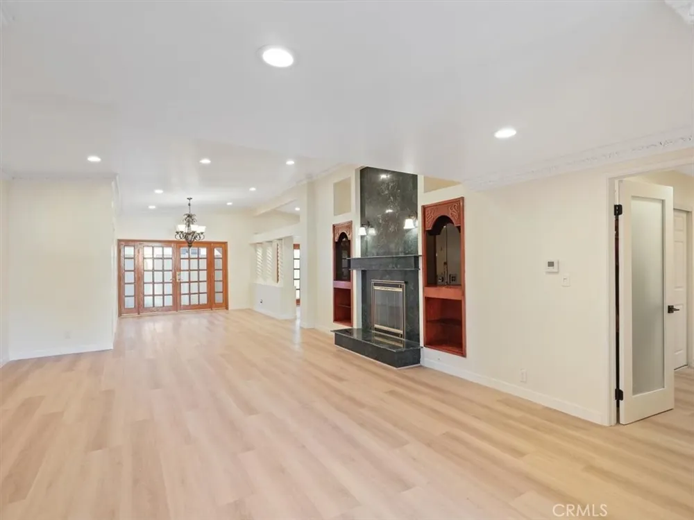 8501 Enfield Avenue Northridge, CA 90011