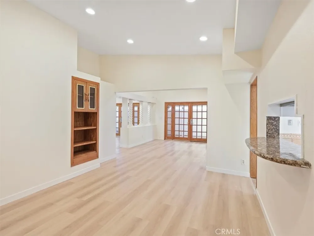8501 Enfield Avenue Northridge, CA 90011