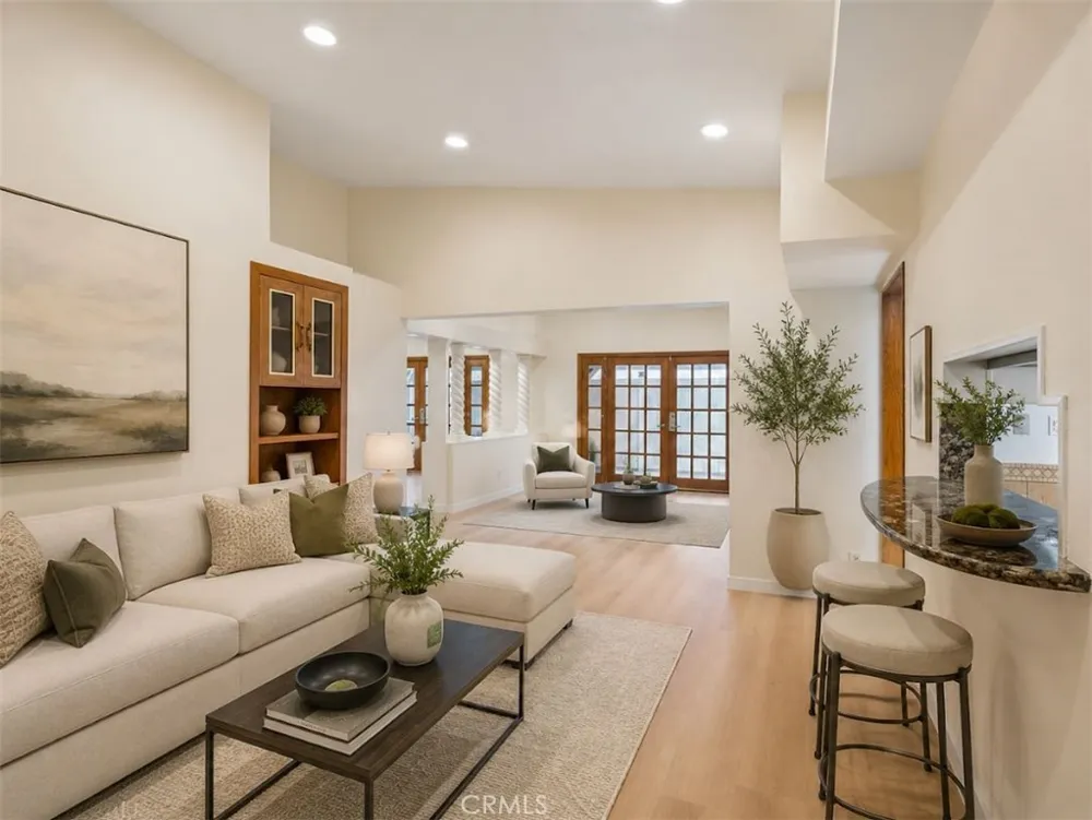 8501 Enfield Avenue Northridge, CA 90011