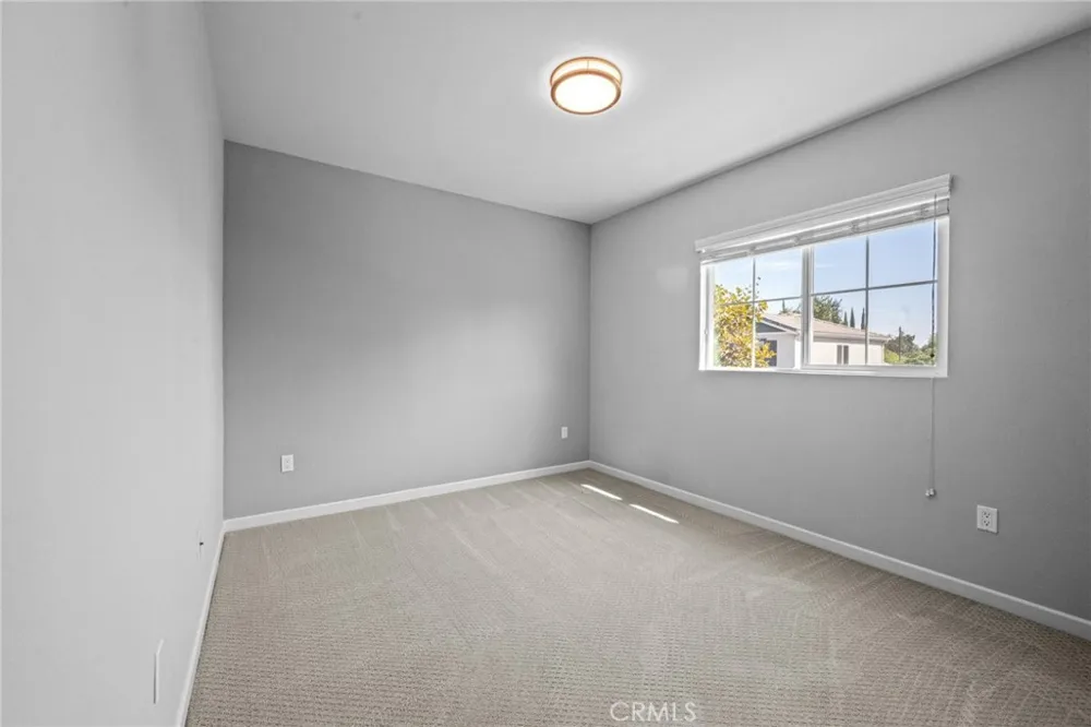 15607 W Lilli Way Van Nuys, CA 91406