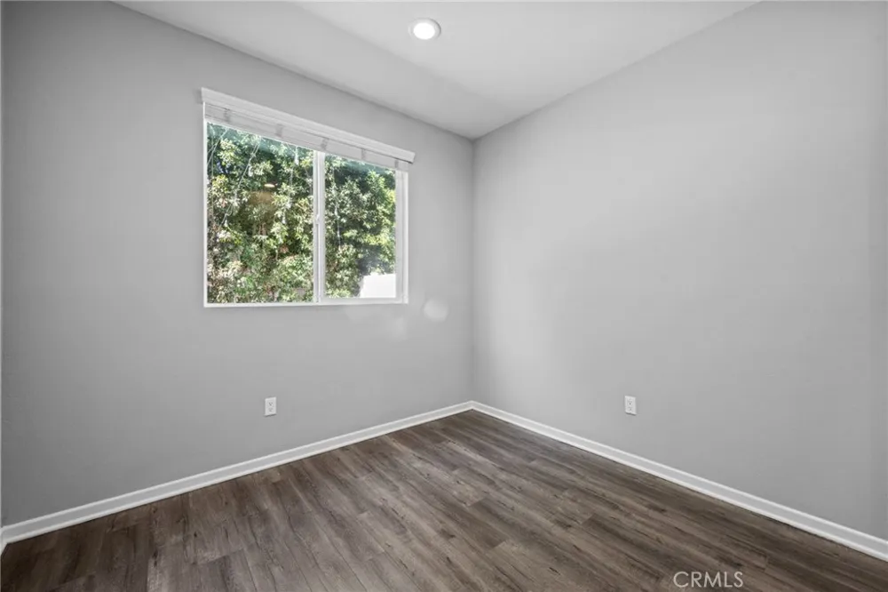 15607 W Lilli Way Van Nuys, CA 91406