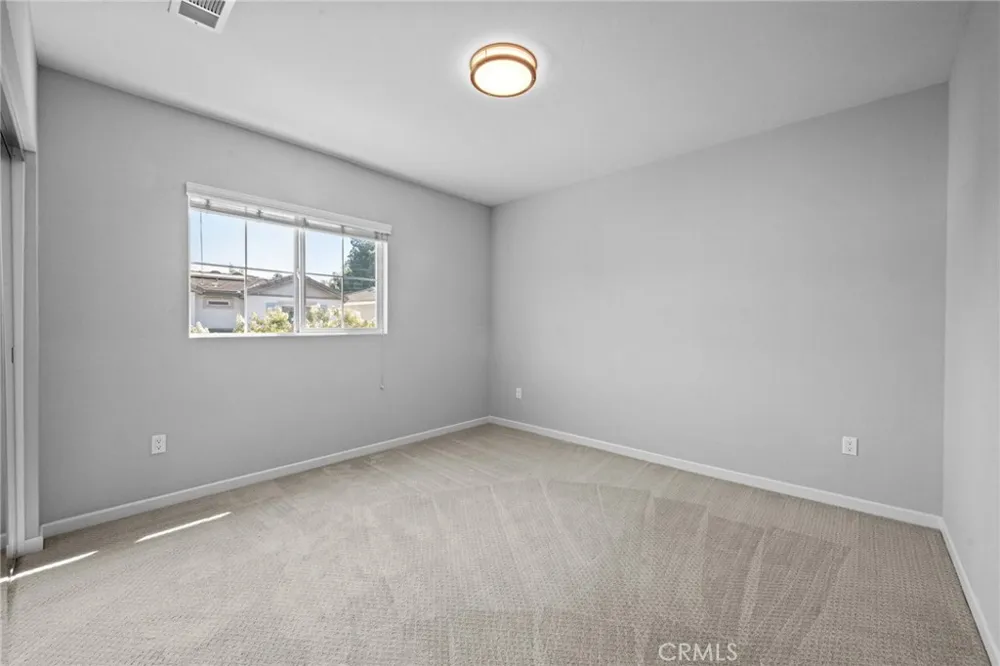 15607 W Lilli Way Van Nuys, CA 91406