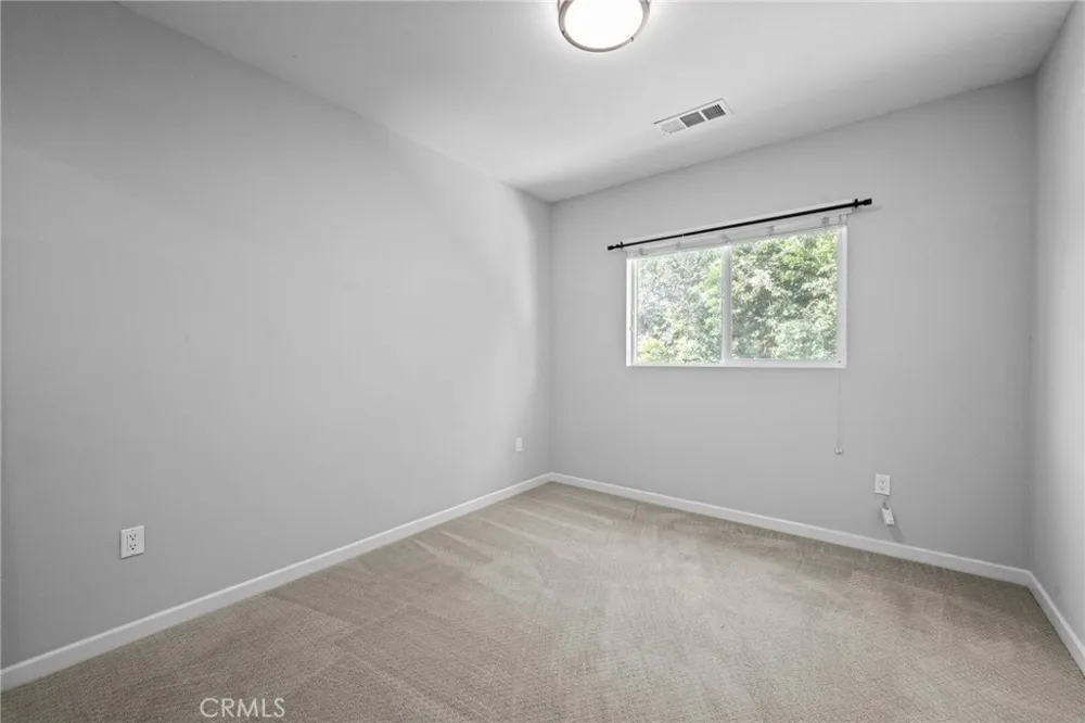 15607 W Lilli Way Van Nuys, CA 91406