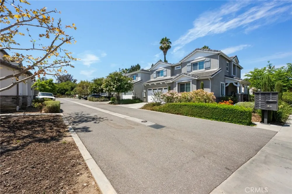 15607 W Lilli Way Van Nuys, CA 91406
