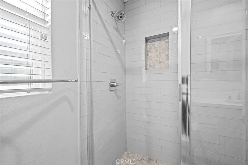 15607 W Lilli Way Van Nuys, CA 91406