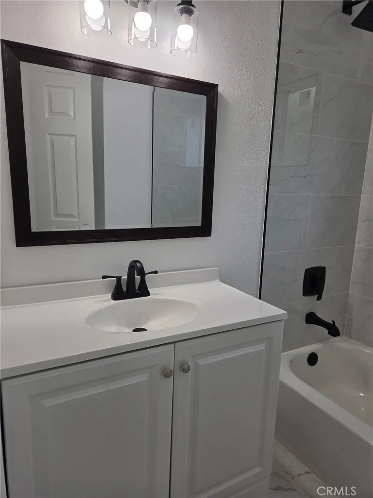 13260 Winfield Panorama City, CA 91402