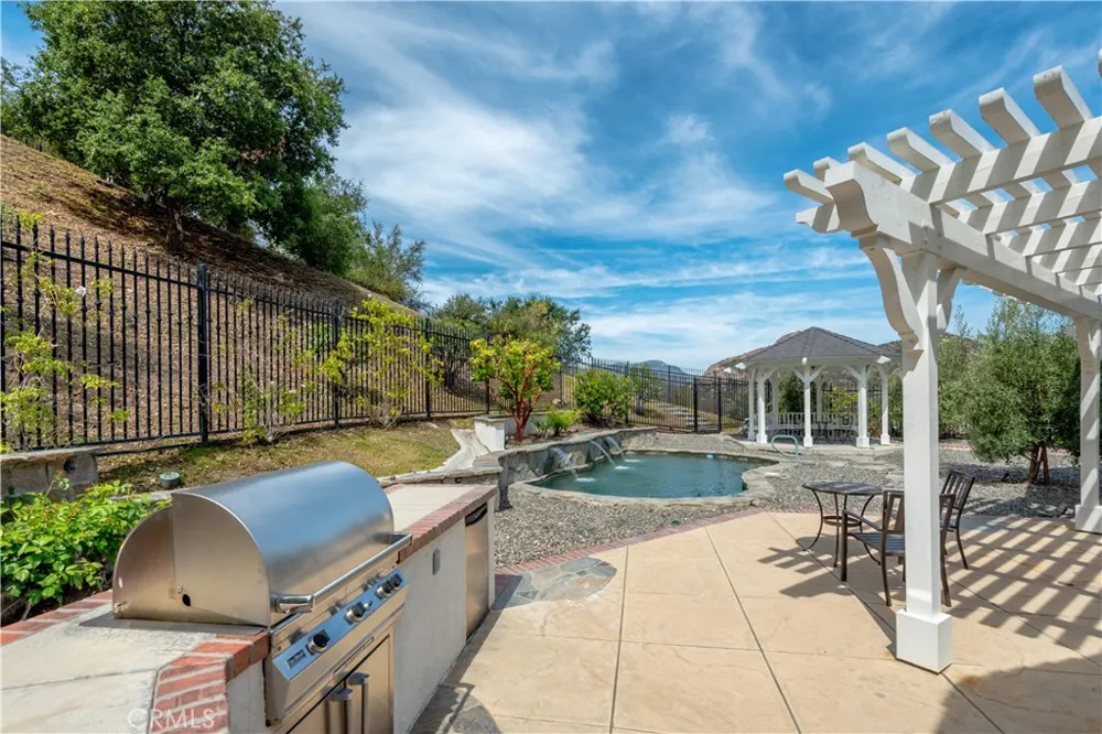 1686 SYCAMORE CANYON Westlake Village, CA 91361
