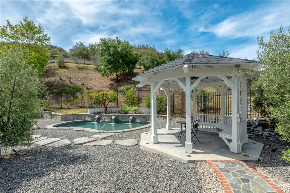 1686 SYCAMORE CANYON Westlake Village, CA 91361