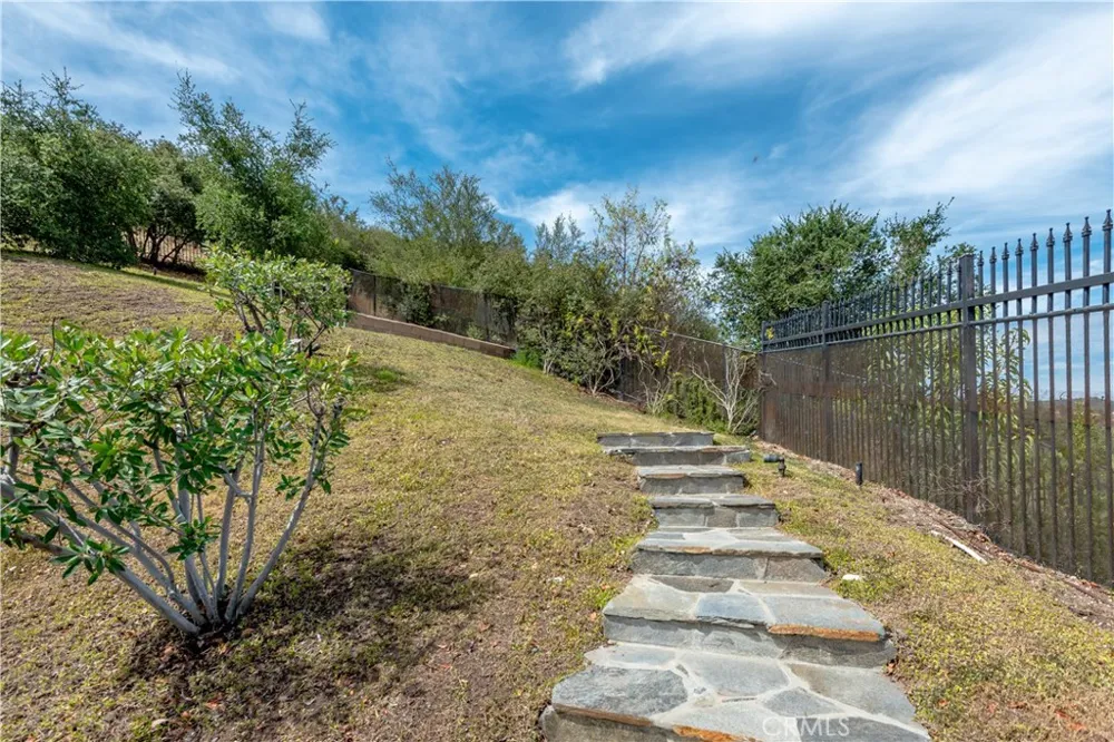 1686 SYCAMORE CANYON Westlake Village, CA 91361