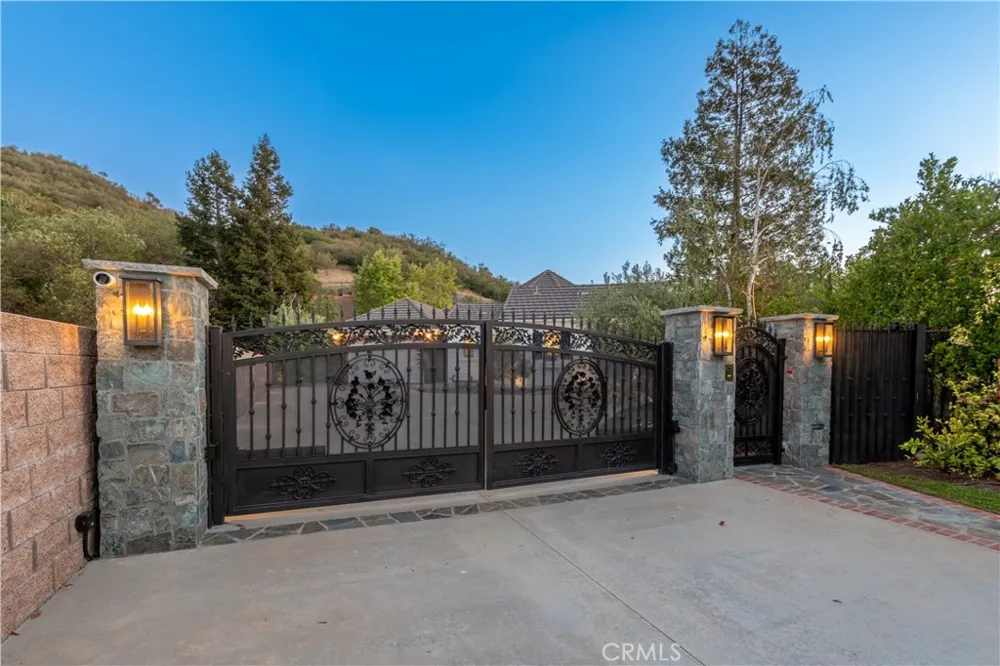 1686 SYCAMORE CANYON Westlake Village, CA 91361
