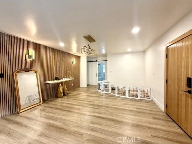 5439 Gentry Valley Village, CA 91607