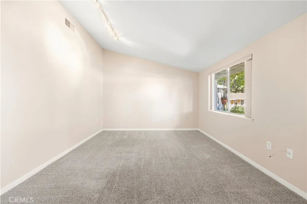 19231 Avenue Of The Oaks #A Newhall, CA 91321