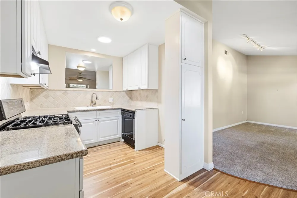 19231 Avenue Of The Oaks #A Newhall, CA 91321