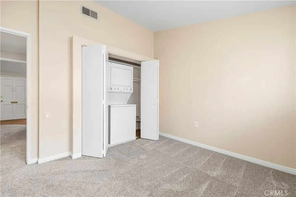 19231 Avenue Of The Oaks #A Newhall, CA 91321