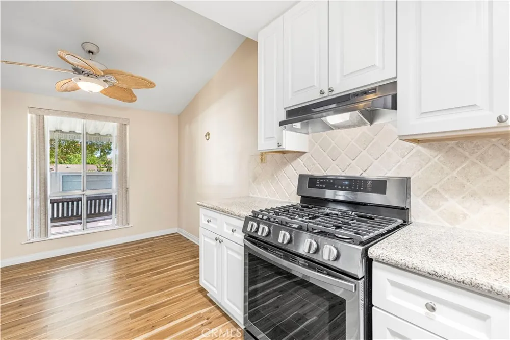 19231 Avenue Of The Oaks #A Newhall, CA 91321