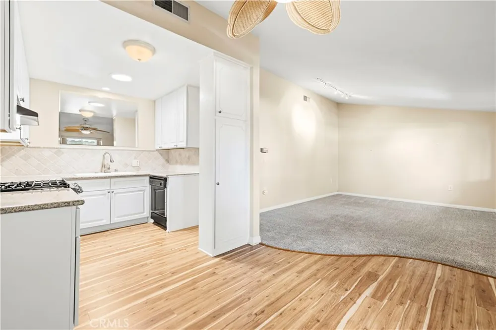 19231 Avenue Of The Oaks #A Newhall, CA 91321