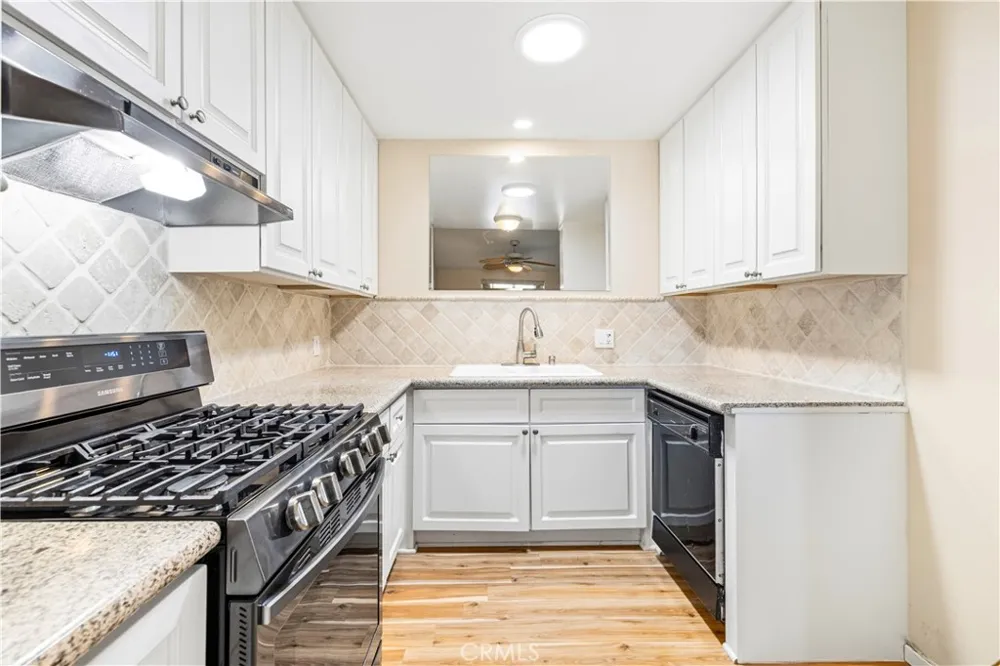 19231 Avenue Of The Oaks #A Newhall, CA 91321
