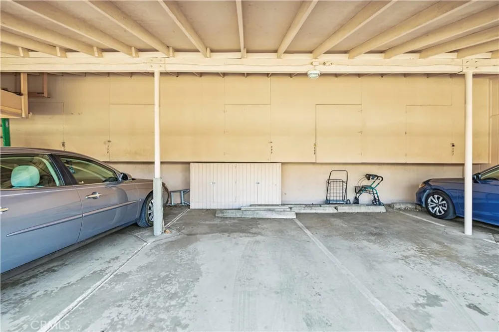 19231 Avenue Of The Oaks #A Newhall, CA 91321