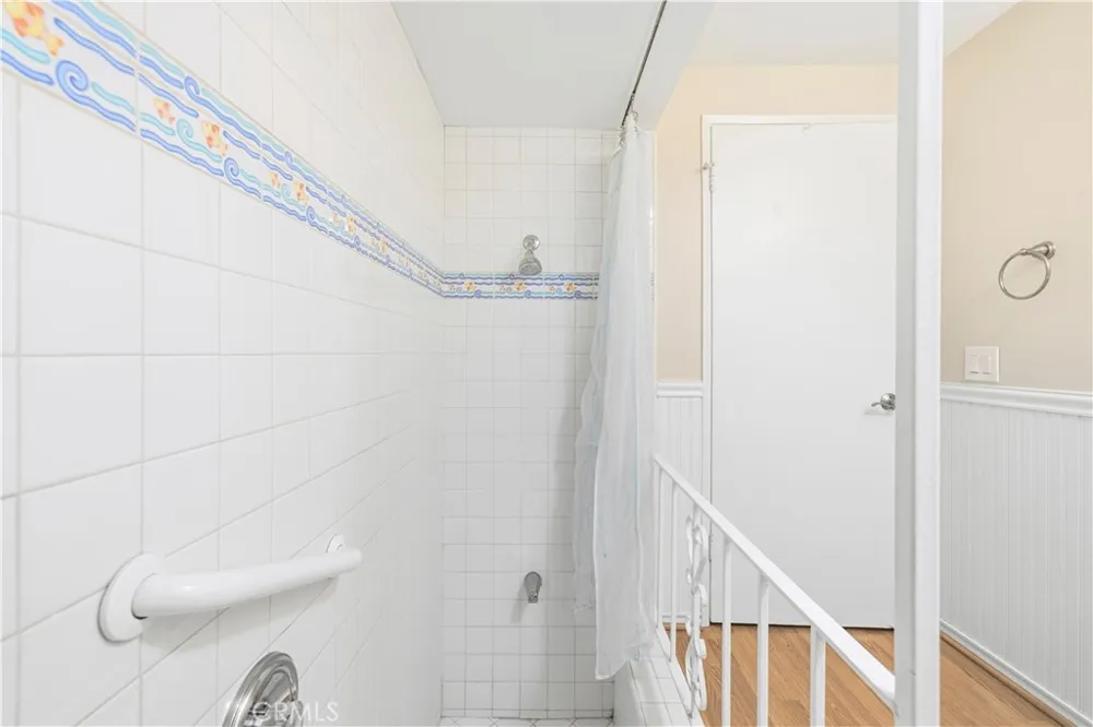 19231 Avenue Of The Oaks #A Newhall, CA 91321