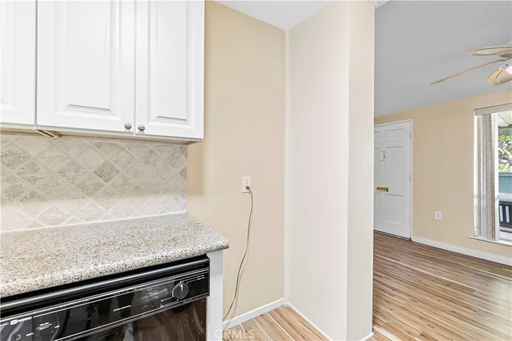 19231 Avenue Of The Oaks #A Newhall, CA 91321