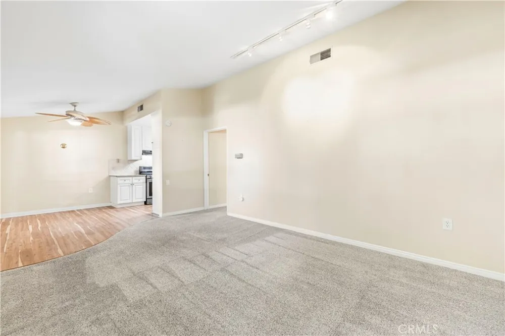 19231 Avenue Of The Oaks #A Newhall, CA 91321