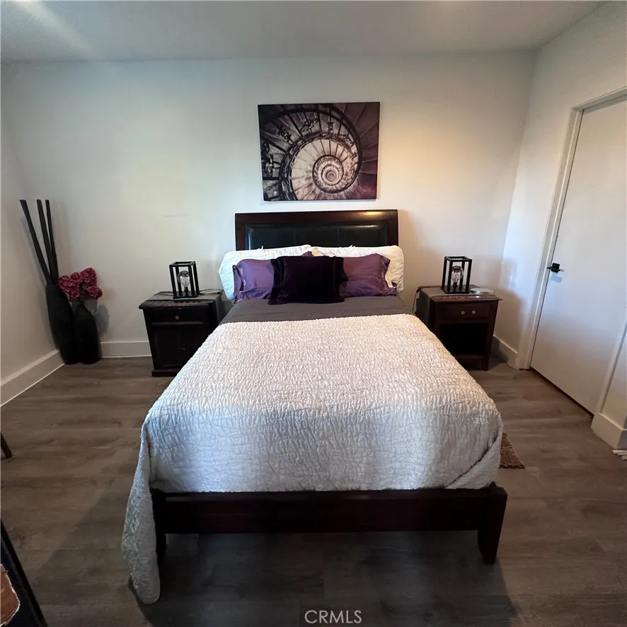 19149 Malden Street Northridge, CA 91324