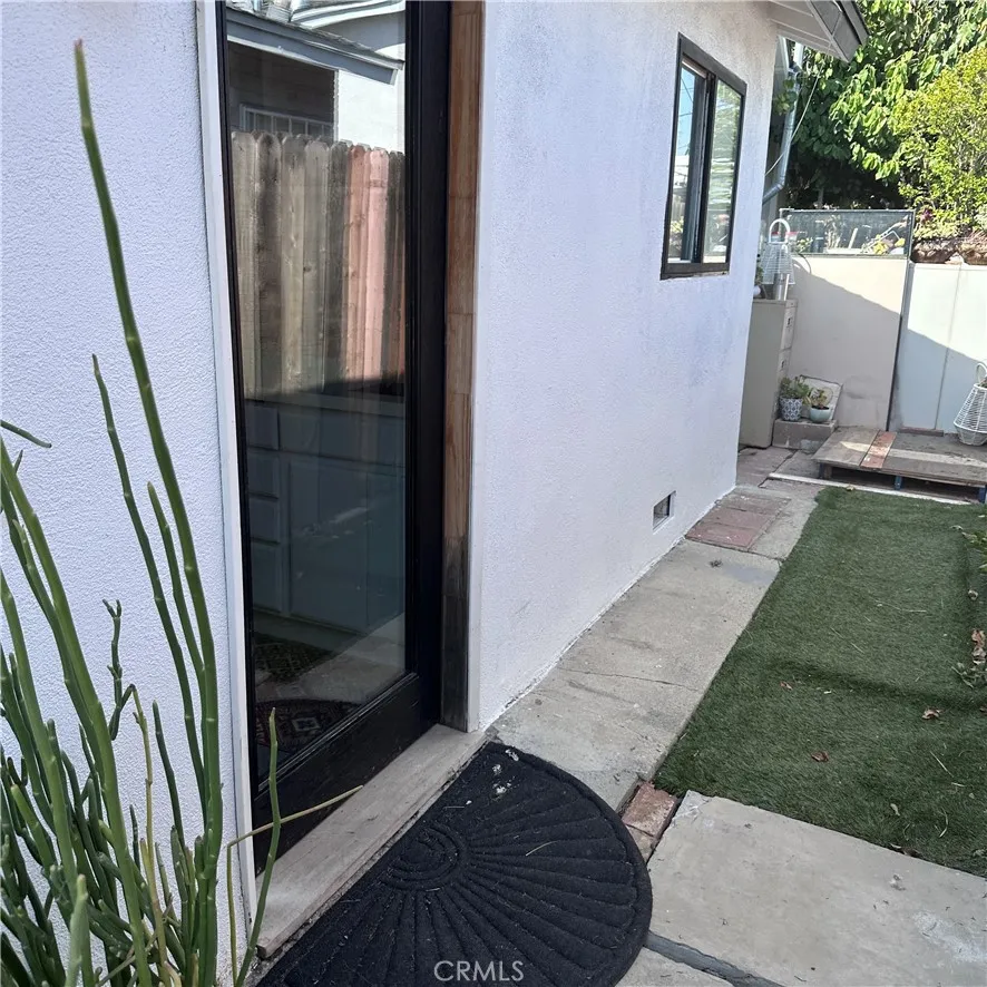 19149 Malden Street Northridge, CA 91324